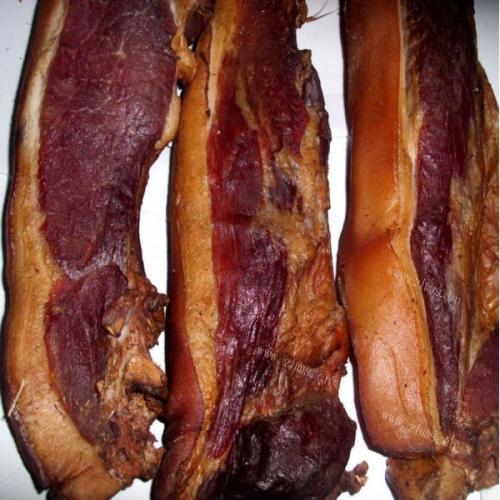 咸香的烟熏腊肉