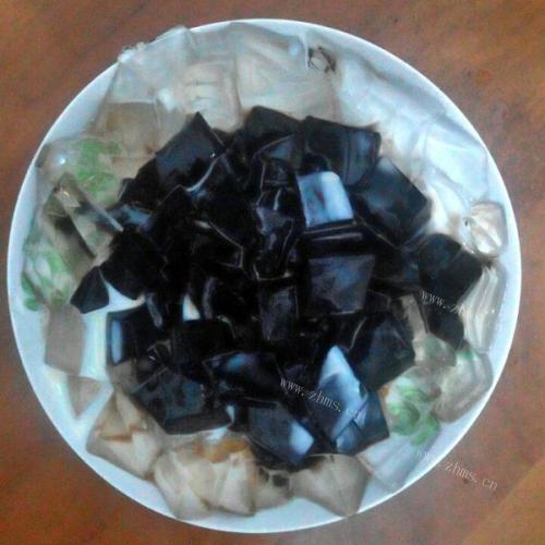 抹茶石凉粉 