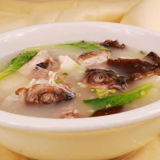 营养海蛎子豆腐汤