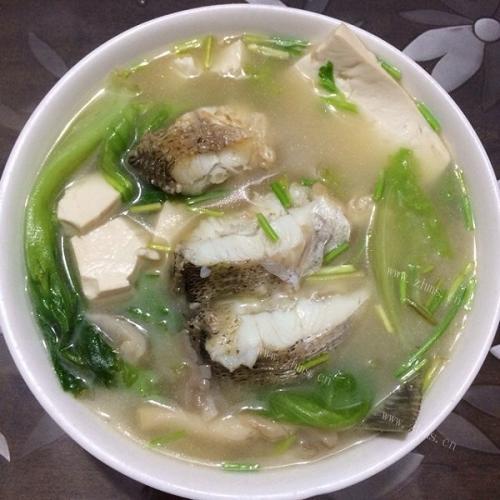 滋补的鱼汤豆腐