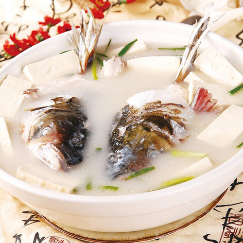 鲜香美味鱼头炖豆腐