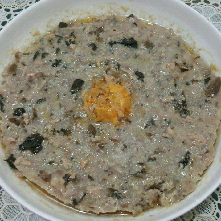 诱人的梅菜蒸肉饼