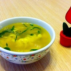 美味的杏鲍菇青菜虾米汤