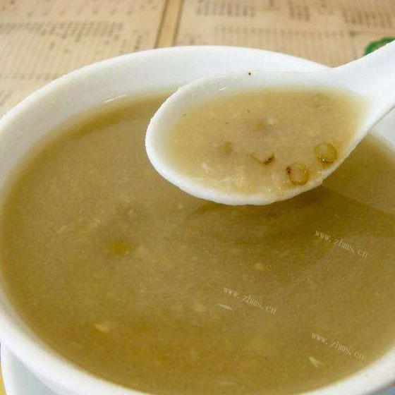 自制养颜的绿豆沙