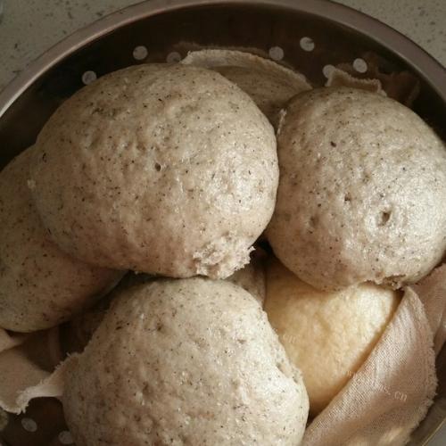 四溢的豆渣馒头