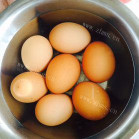 家常艾叶煮鸡蛋