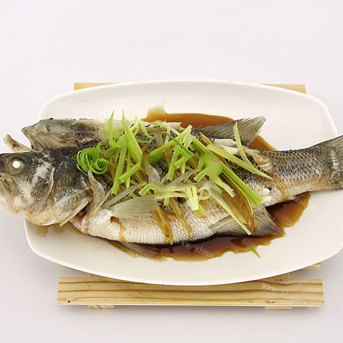 清蒸海鲈鱼