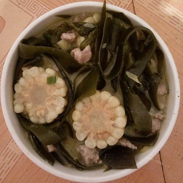 十分美味海带豆芽排骨汤