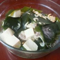 可口的海带豆腐汤的做法