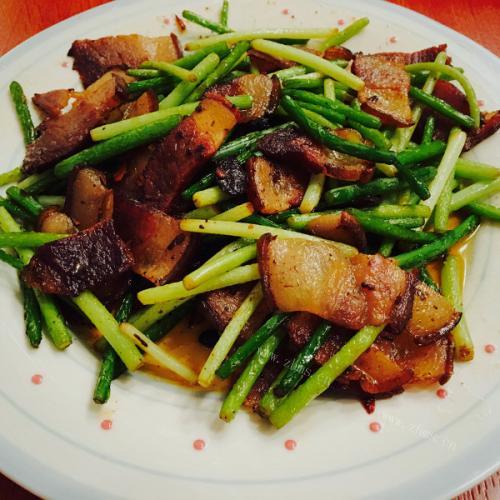 「家有大厨」蒜苔炒腊肉
