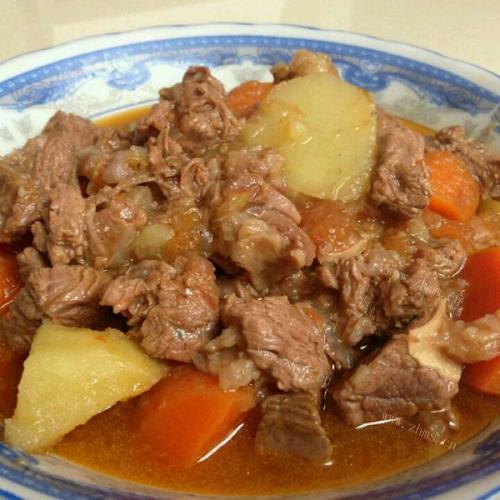 营养美食之牛肉炖土豆