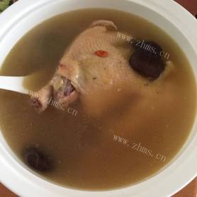 电饭锅香菇母鸡汤