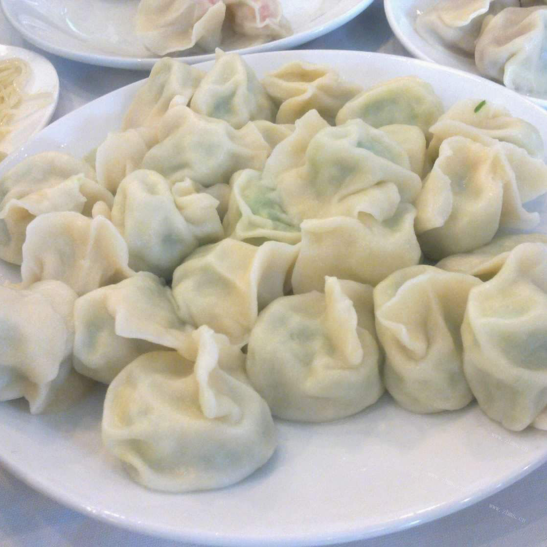 家常西葫芦鸡蛋饺子 