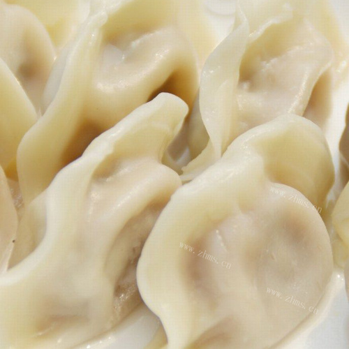 香喷喷的茴香苗饺子 