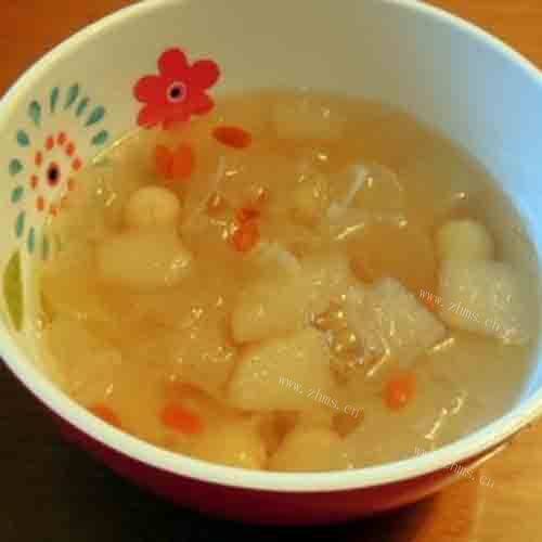 健康的雪梨糖水