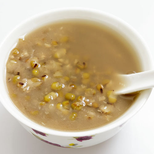 味道十足的乳鸽绿豆汤 