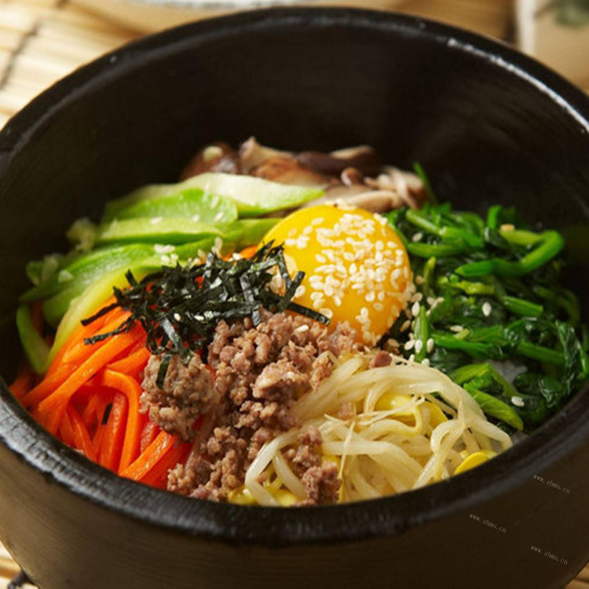 美味晚餐石锅拌饭的做法