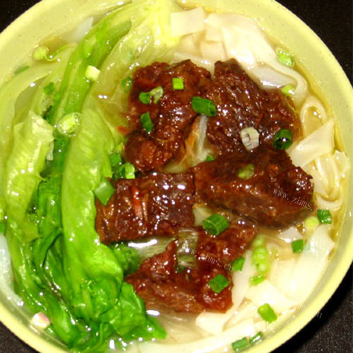 麻辣的牛腩粉