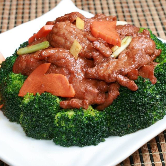 西兰花炒牛肉