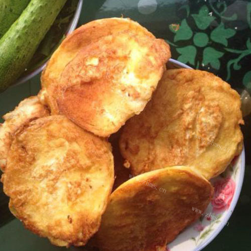 鲜嫩的香煎馒头片