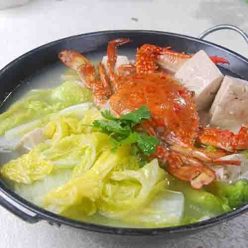 家常菜白菜炖冻豆腐