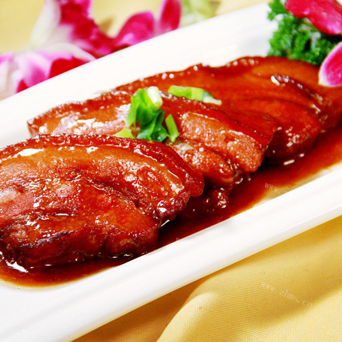 可口的土豆红烧肉