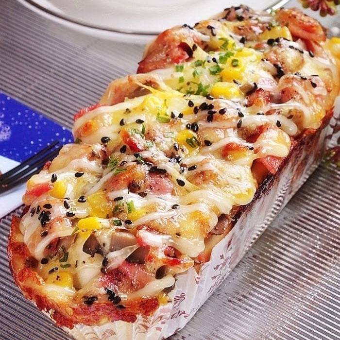 五味俱全的培根芝士面包