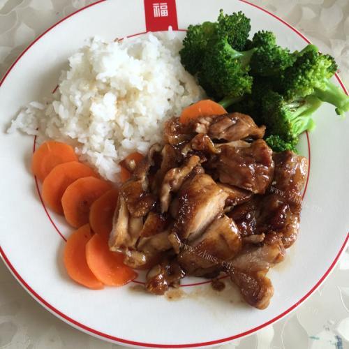 新鲜日照鸡腿饭
