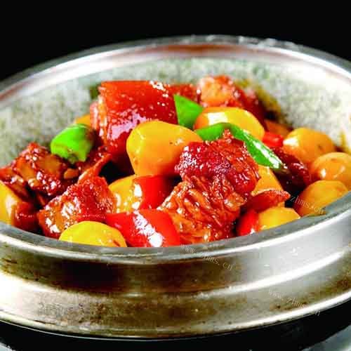 易做的土豆红烧肉的做法