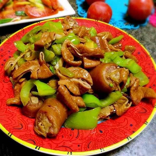 青椒肥肠