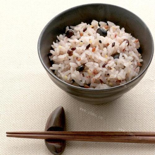 营养的杂粮饭
