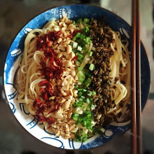 家常燃面