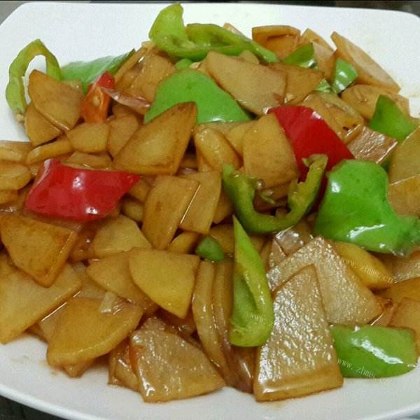 家常的青椒土豆片