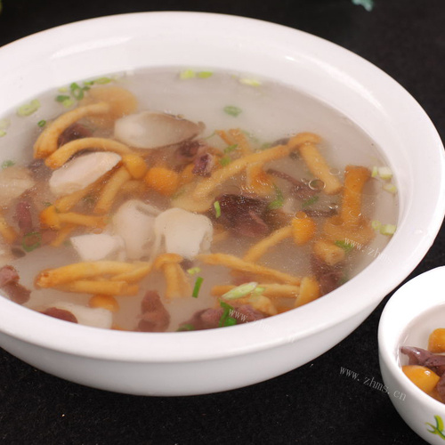 乌鸡八珍汤 