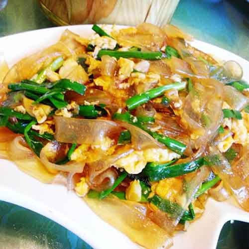 好吃的粉皮炒鸡蛋 