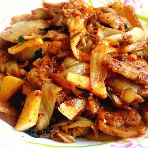 简易版-辣白菜炒五花肉