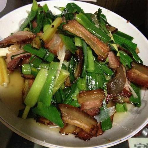 老爸做的蒜苗炒腊肉