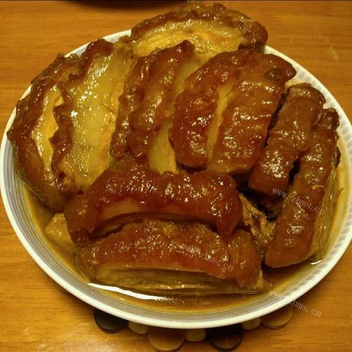 美味的家常扣肉 