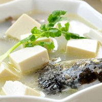 美味的豆腐炖鱼的做法