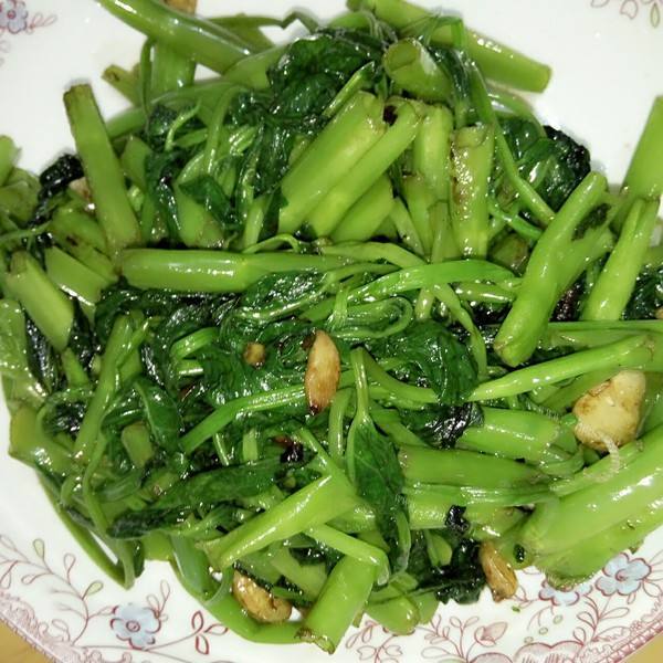 家常菜清炒空心菜