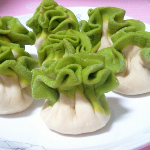 诱人的翡翠饺 