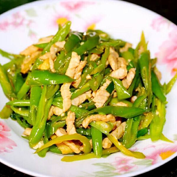 家常菜尖椒肉丝