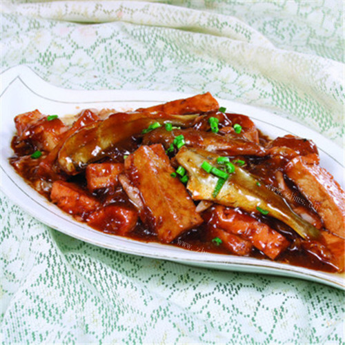 可口的小黄鱼炖豆腐
