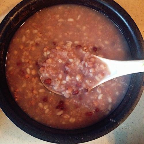 清甜的红豆薏米粥的做法