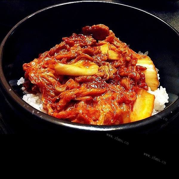 美味的韩式泡菜拌饭