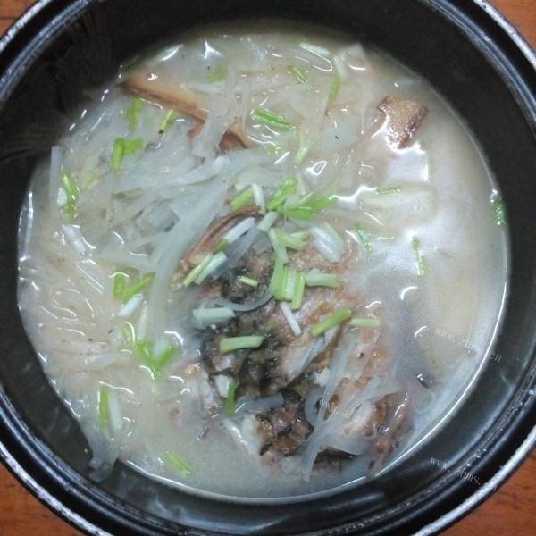 让人怀念的鲫鱼萝卜丝汤