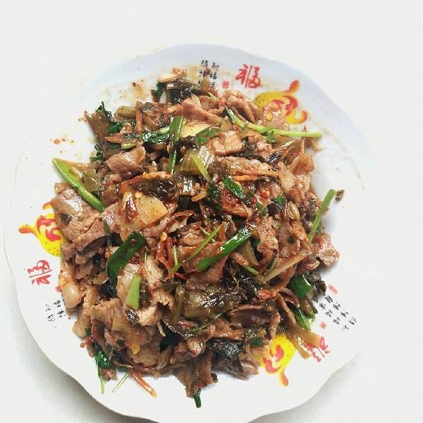 好吃的腌菜炒肉