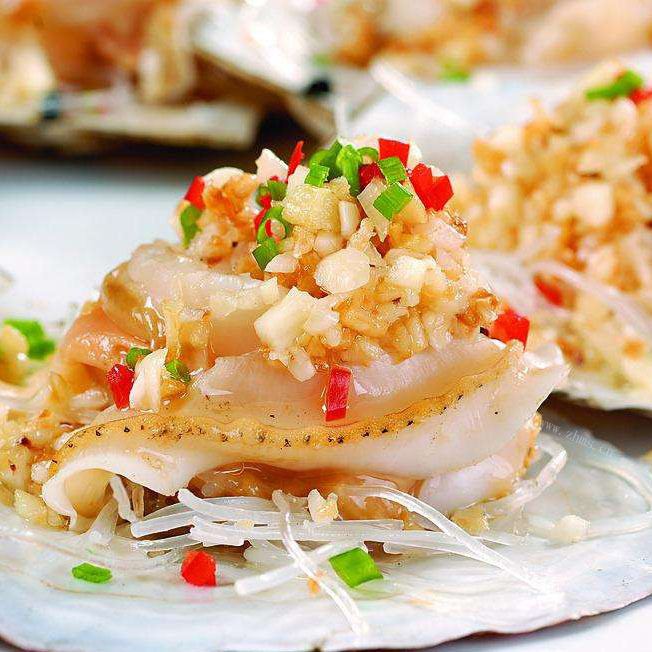 家常菜蒜蓉粉丝扇贝