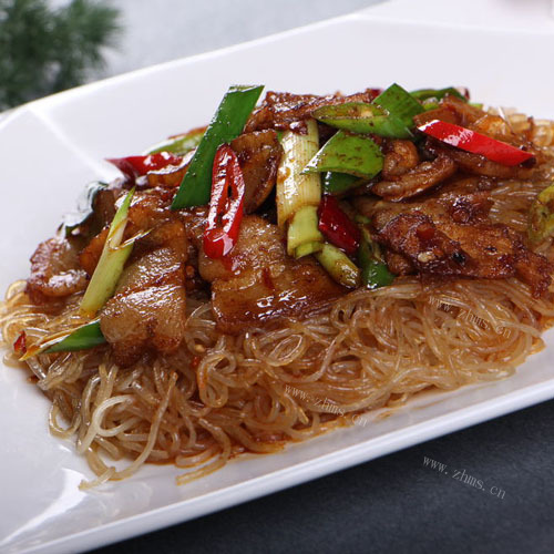 好吃的粉条炒肉