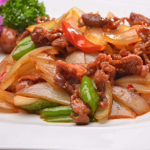 营养丰富的洋葱炒肉